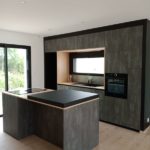 Atelier des cuisines bois menuiserie cuisiné moderne sur mesure